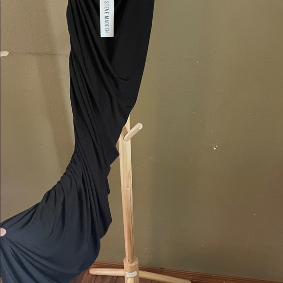 Steve Madden Chic Black One-Shoulder Dress - Picture 6 of 8